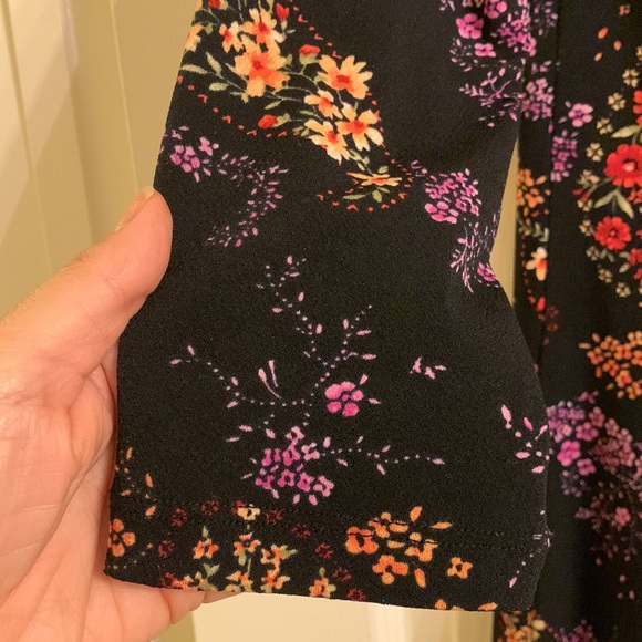Forever 21 Floral Dress - Picture 3 of 6